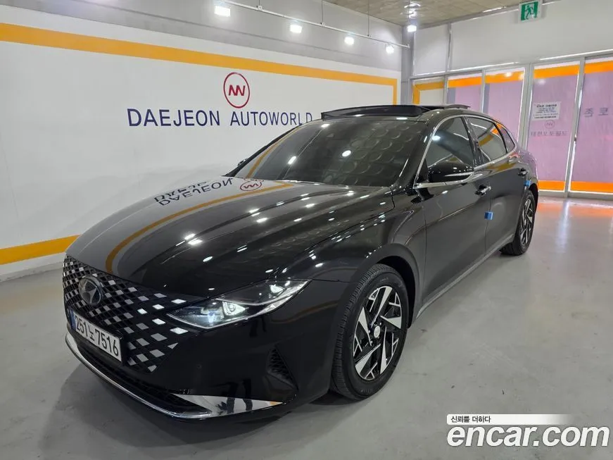 Hyundai Grandeur — фото 1