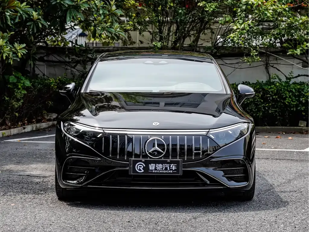 Mercedes-Benz EQS AMG — фото 8