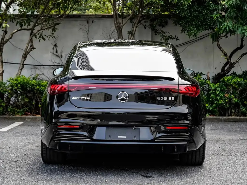 Mercedes-Benz EQS AMG — фото 7