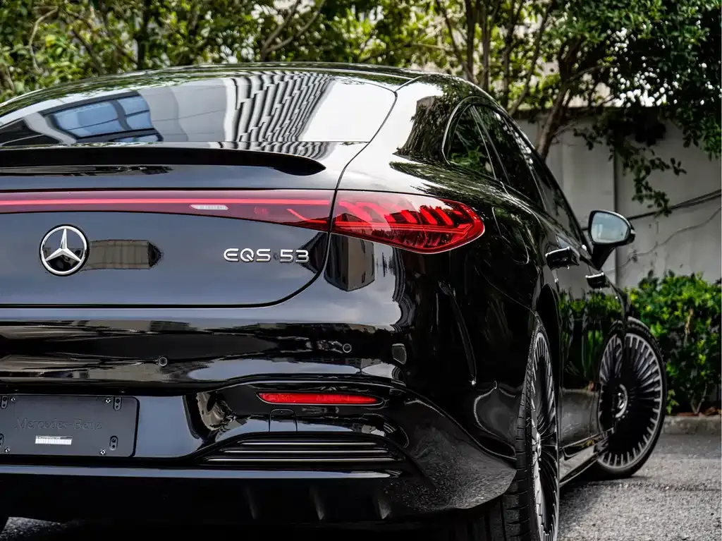 Mercedes-Benz EQS AMG — фото 2