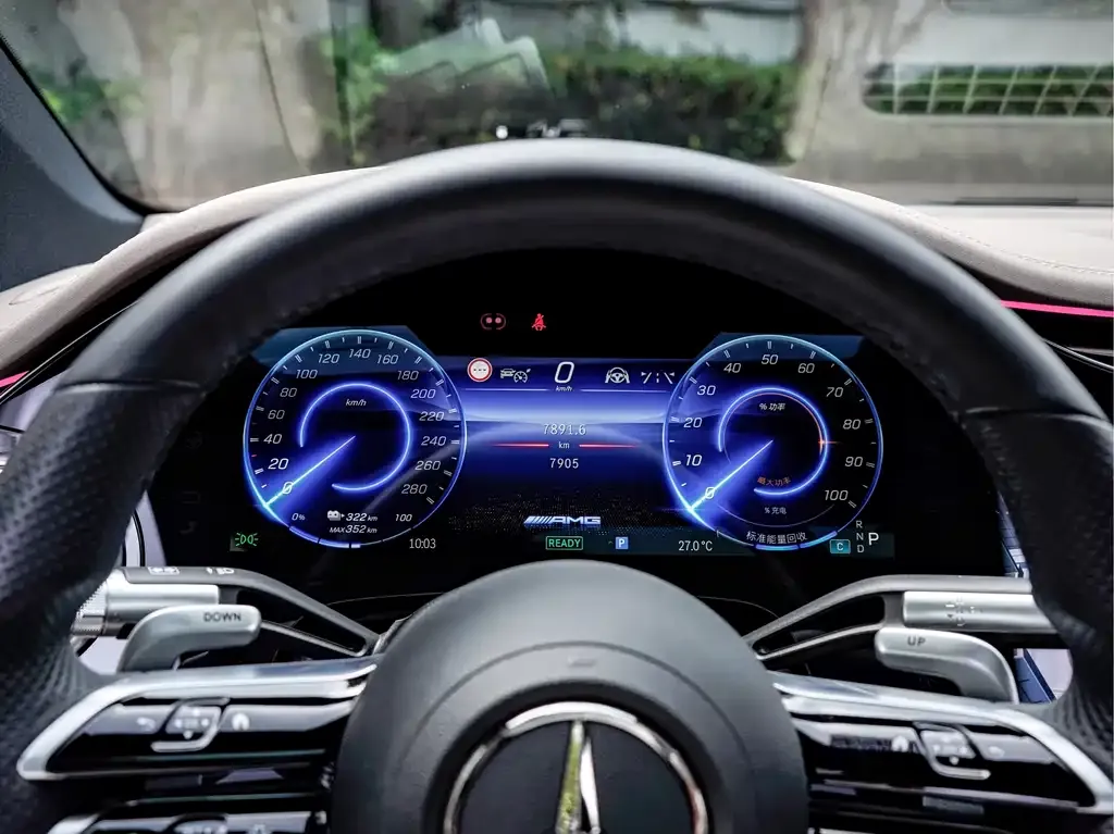 Mercedes-Benz EQS AMG — фото 3