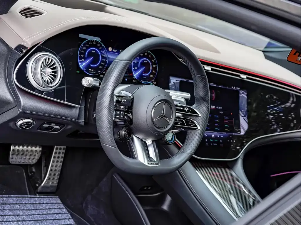 Mercedes-Benz EQS AMG — фото 6