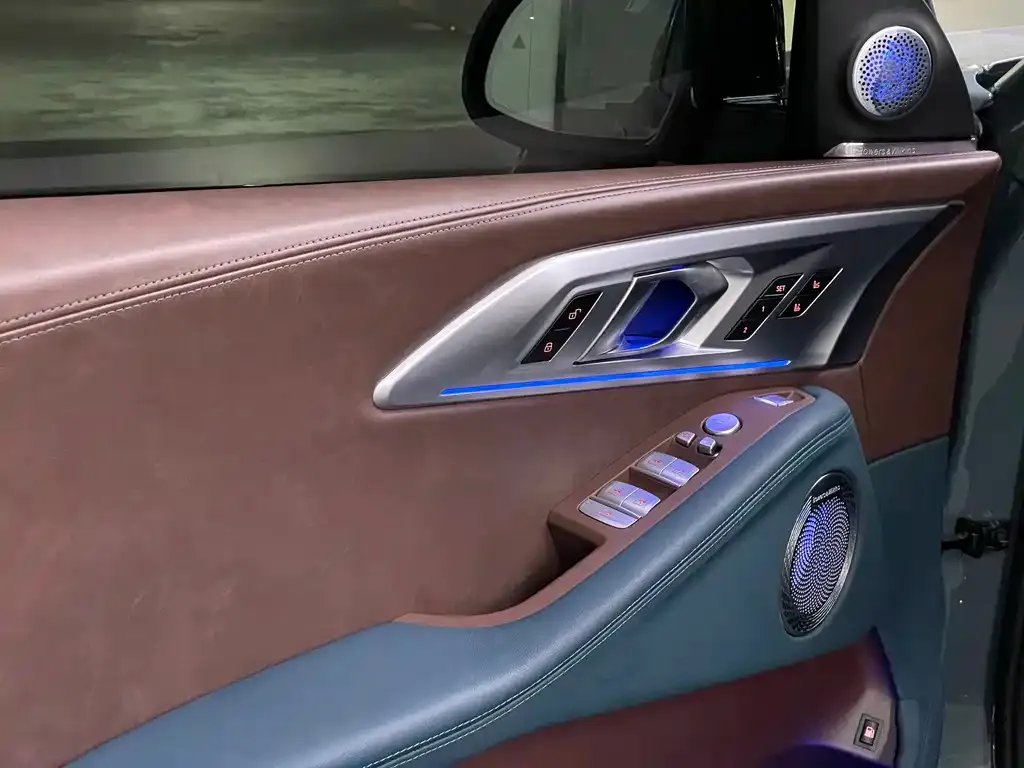 BMW XM — фото 2
