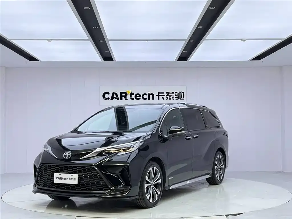 Toyota Granvia — фото 1
