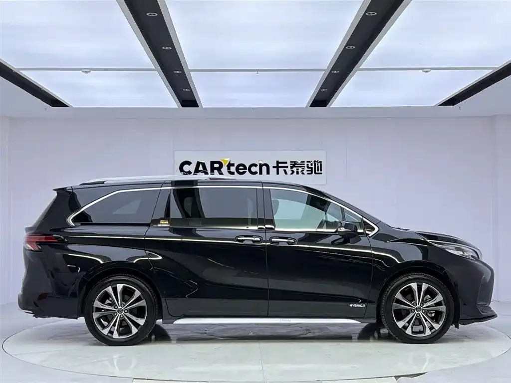 Toyota Granvia — фото 5
