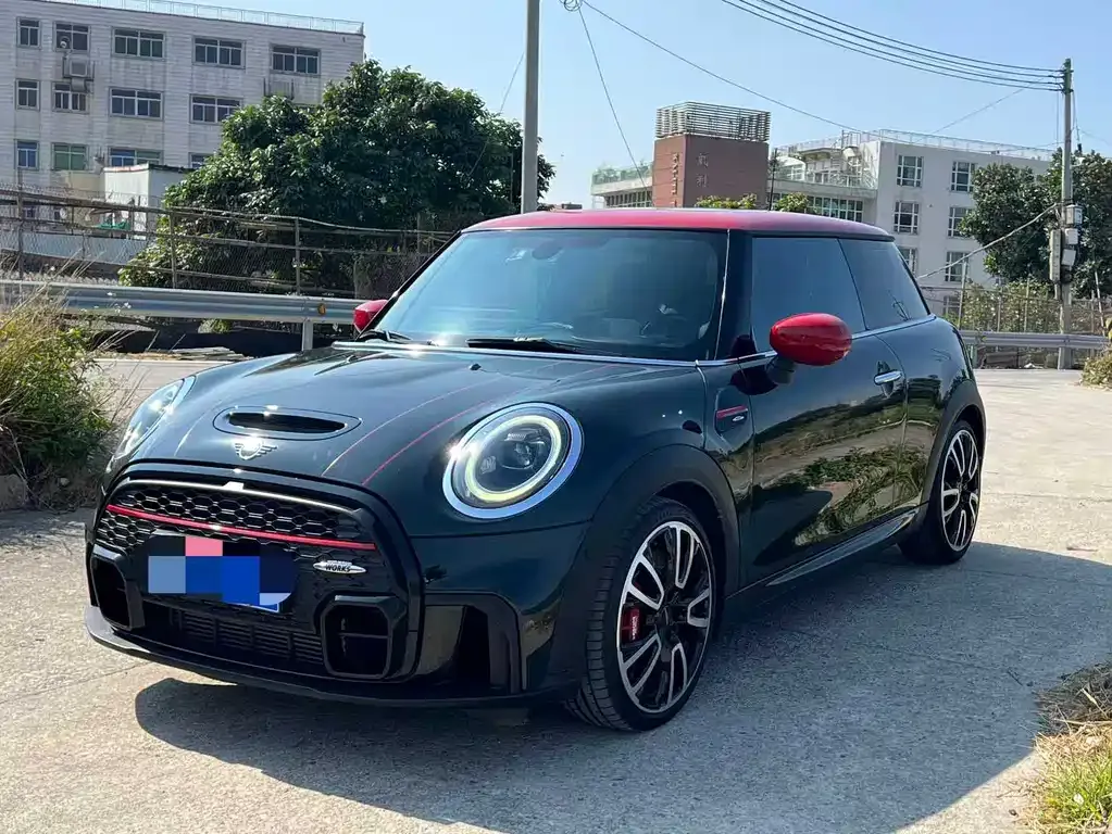 MINI JCW (John Cooper Works) — фото 1