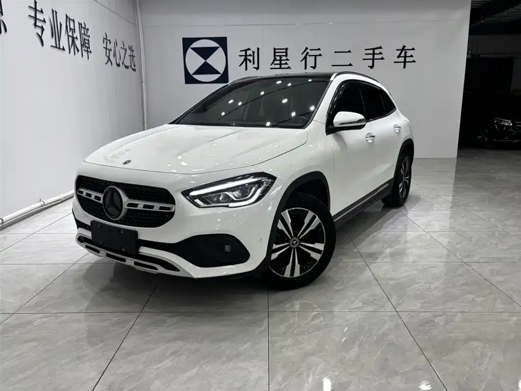 Mercedes-Benz GLA — фото 1
