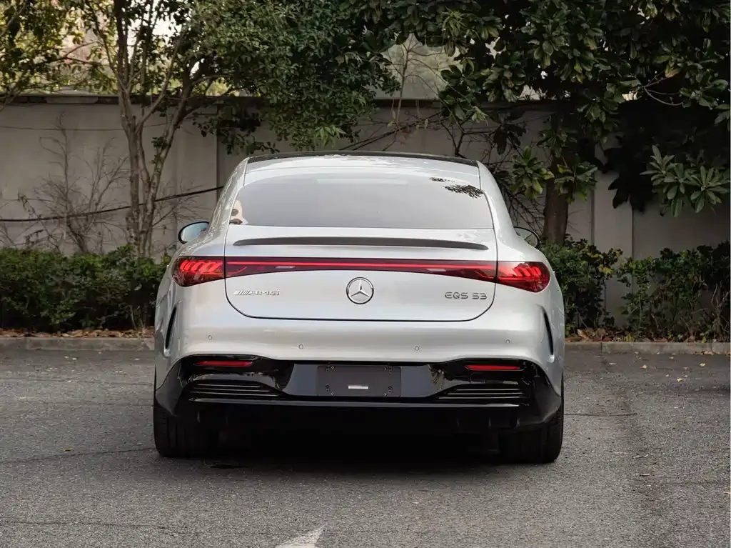 Mercedes-Benz EQS AMG — фото 8
