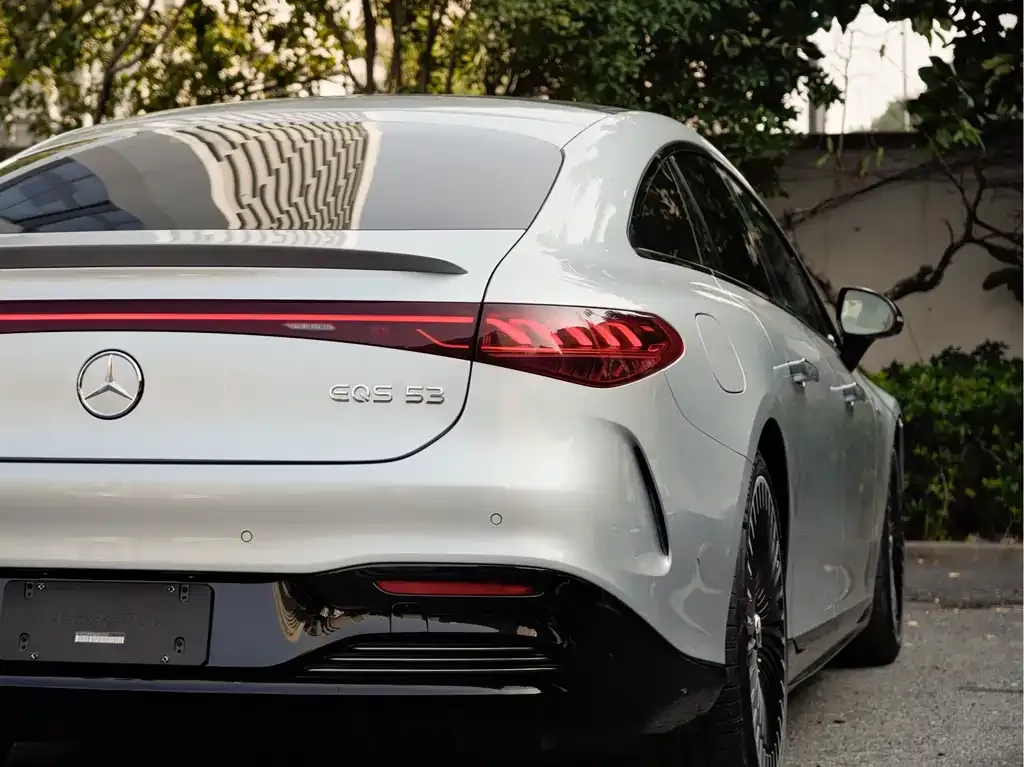 Mercedes-Benz EQS AMG — фото 3