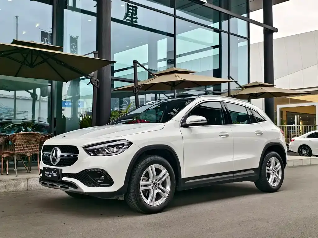 Mercedes-Benz GLA — фото 1
