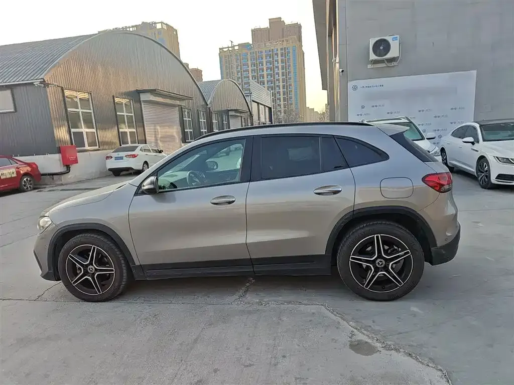 Mercedes-Benz GLA — фото 8
