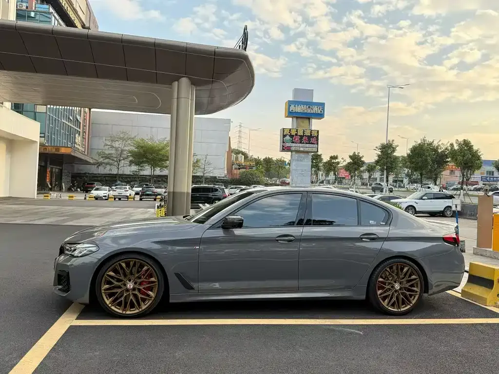 BMW 5 Series (Import) — фото 4