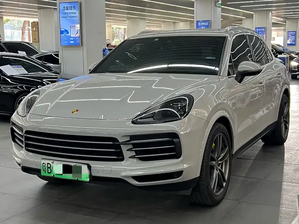Porsche Cayenne Hybrid — фото 1