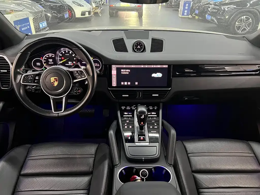 Porsche Cayenne Hybrid — фото 6