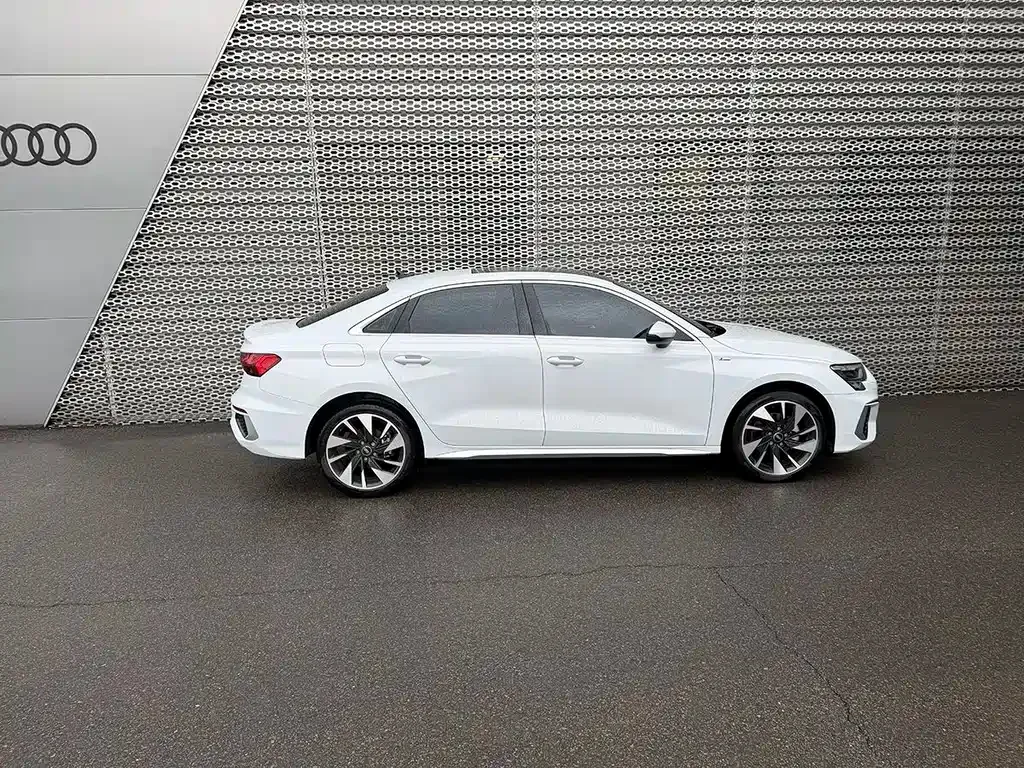 Audi A3 — фото 7
