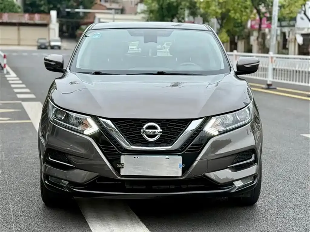 Nissan Qashqai — фото 8