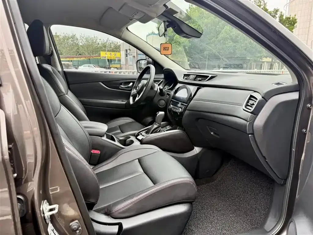 Nissan Qashqai — фото 9