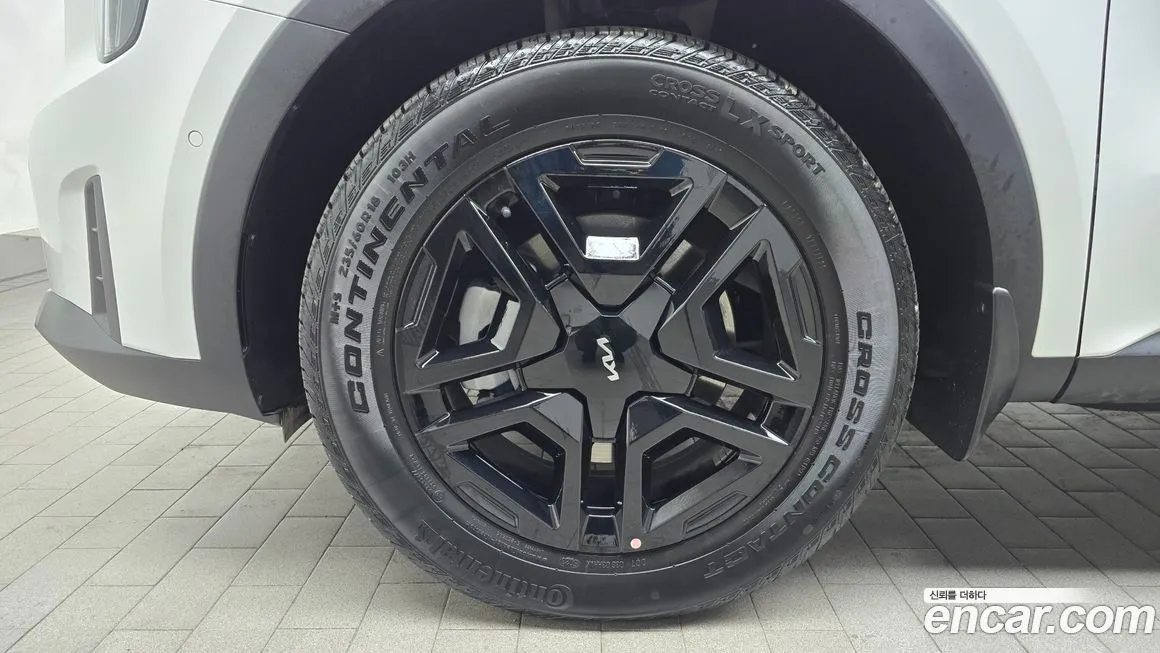 Kia Sorento — фото 5