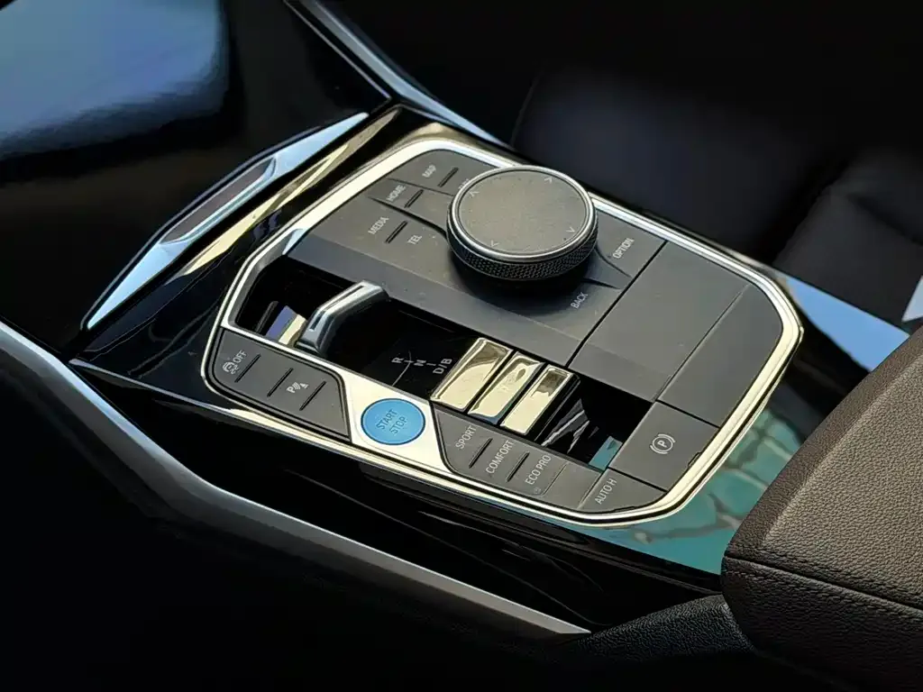 BMW i3 — фото 4
