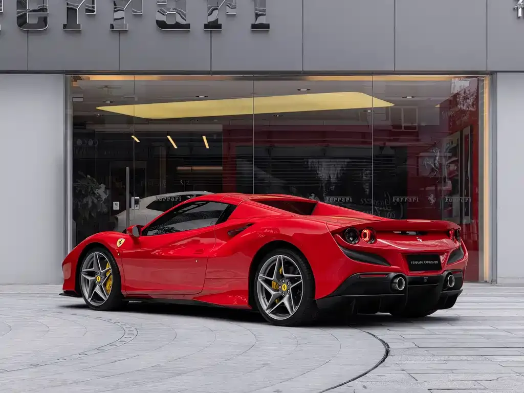 Ferrari F8 — фото 7