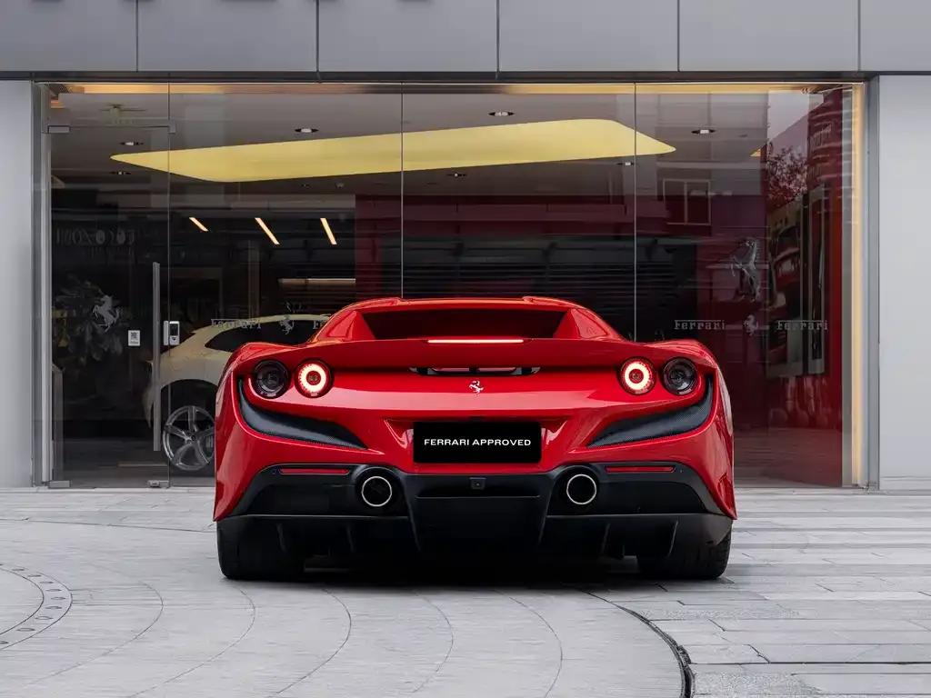 Ferrari F8 — фото 8