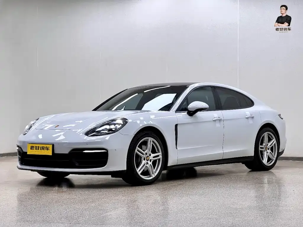 Porsche Panamera — фото 1