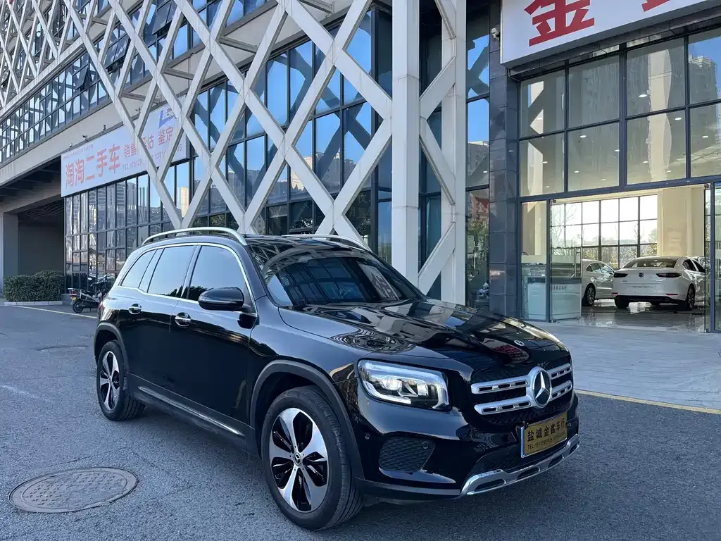 Mercedes-Benz GLB — фото 10