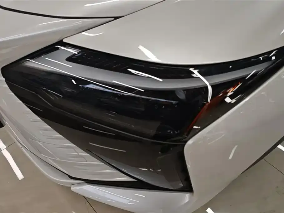 Lexus RZ — фото 2