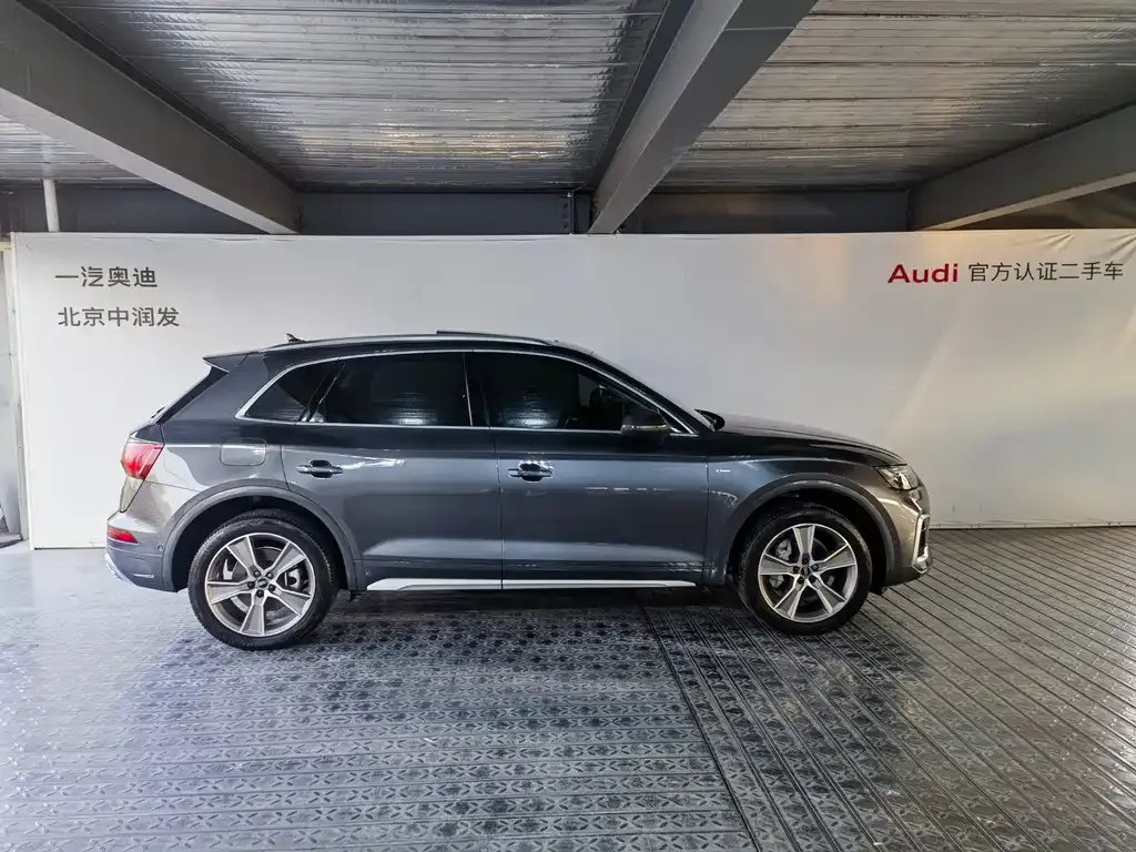 Audi Q5L — фото 7