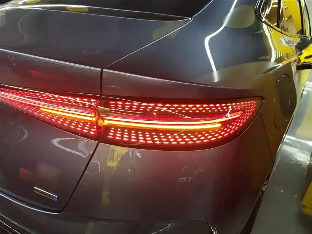 BYD Seal — фото 8