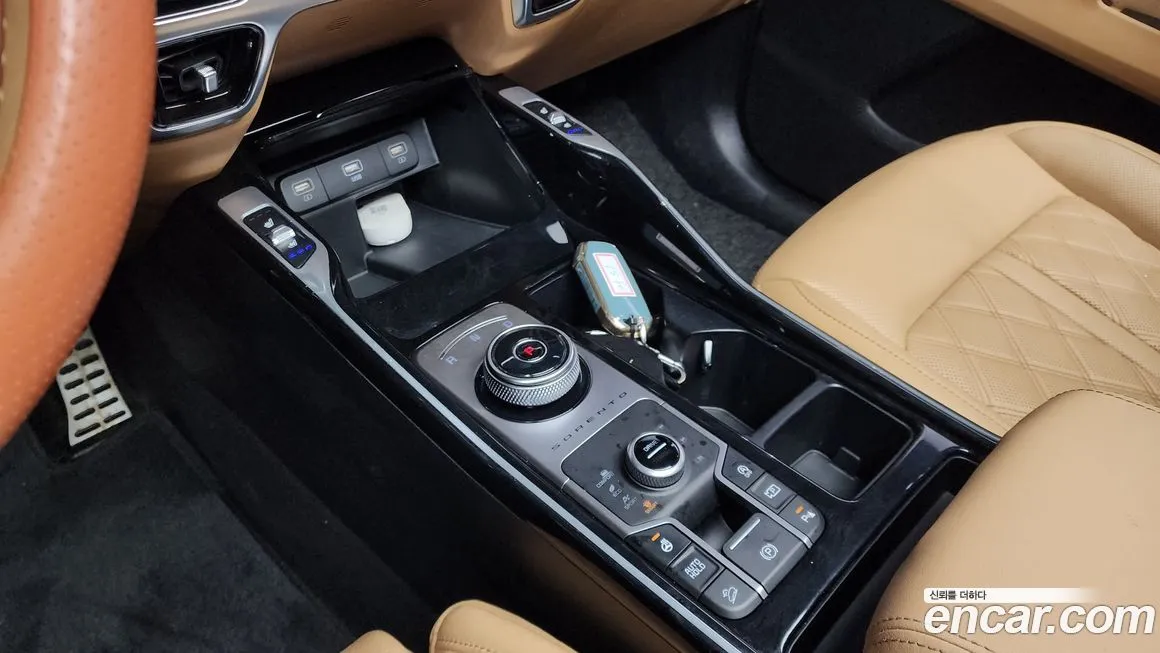 Kia Sorento — фото 9