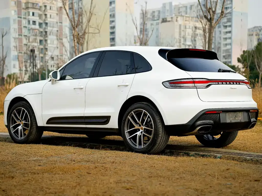 Porsche Macan — фото 9