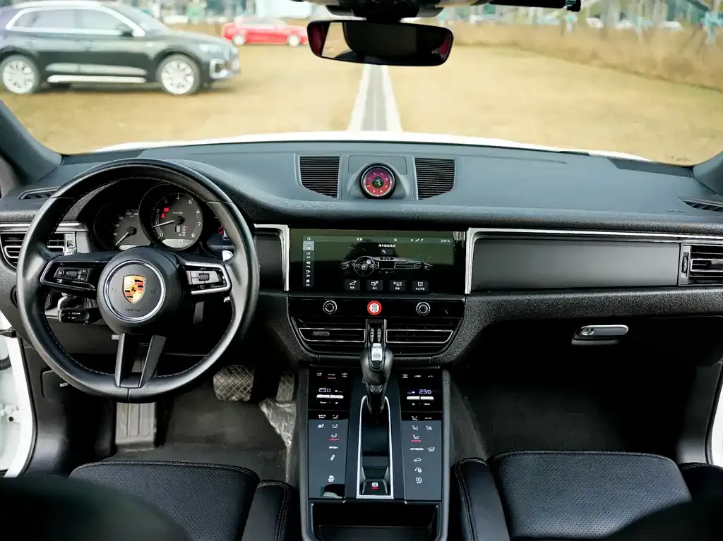 Porsche Macan — фото 4