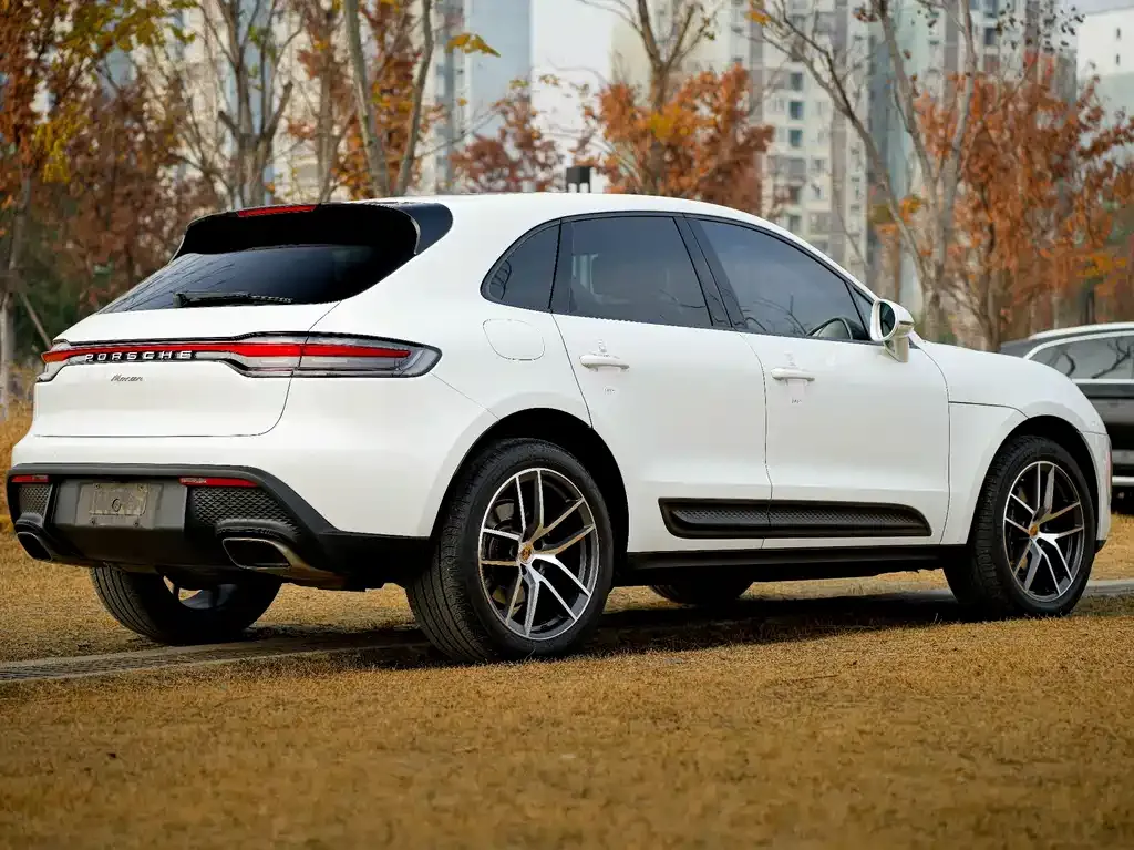 Porsche Macan — фото 10