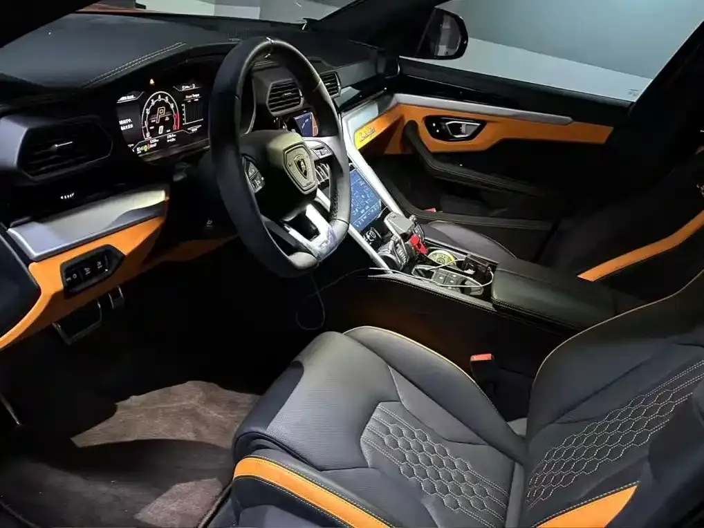 Lamborghini Urus — фото 2