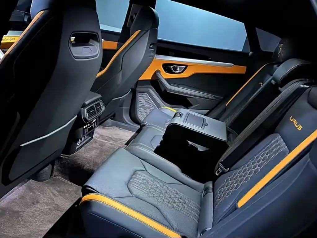 Lamborghini Urus — фото 3
