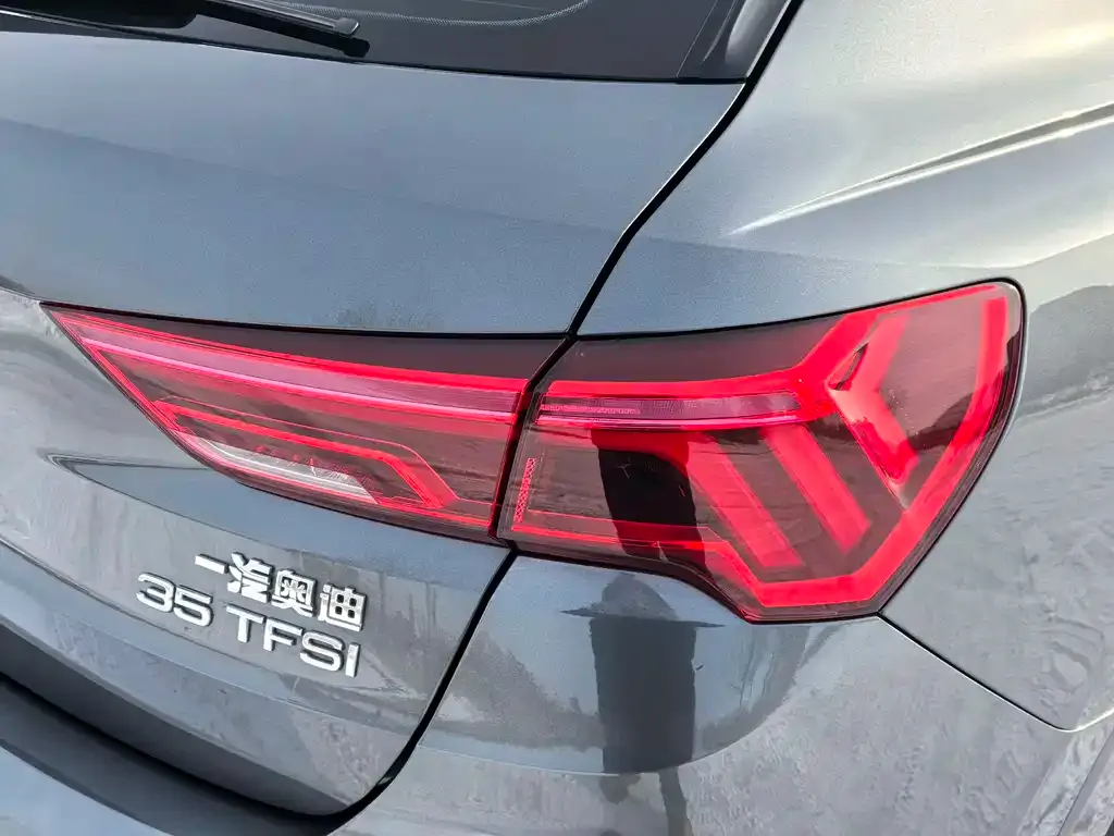 Audi Q3 — фото 6