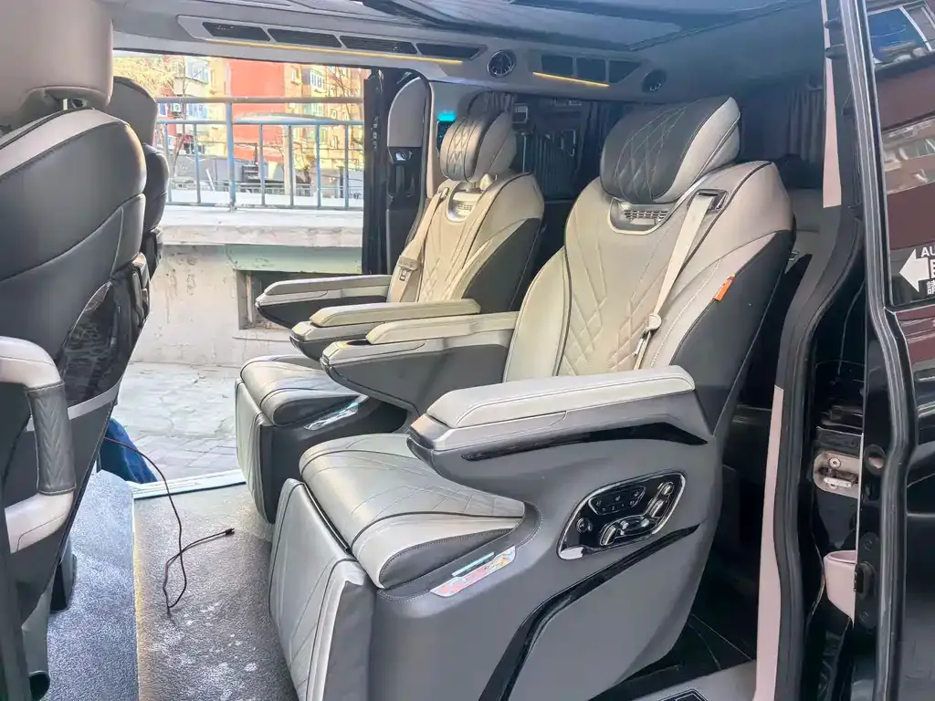 Ford Tourneo — фото 4