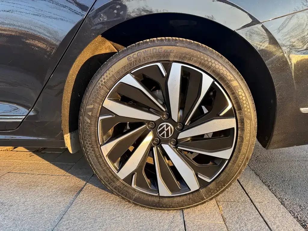 Volkswagen Passat — фото 5