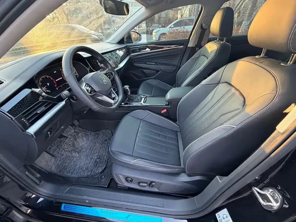 Volkswagen Passat — фото 8