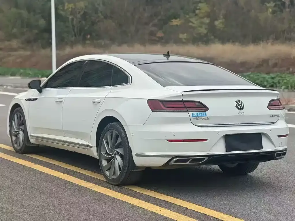 Volkswagen CC — фото 9