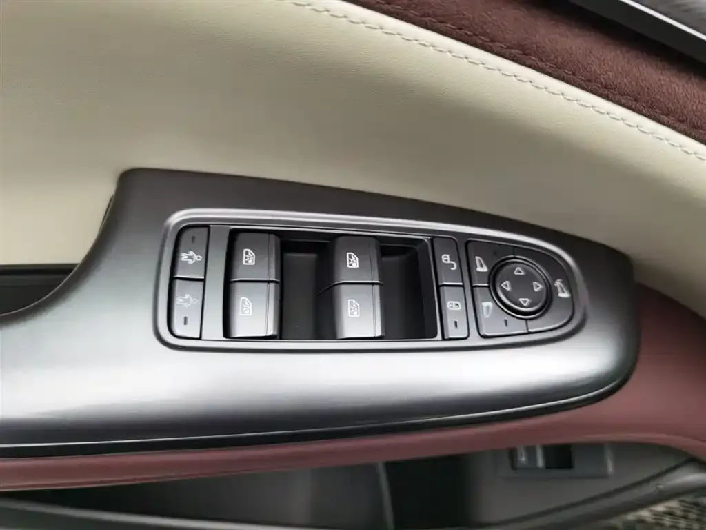 BYD Seal 07 DM-i — фото 6