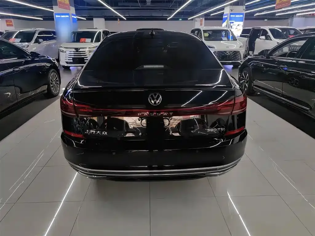 Volkswagen Passat — фото 7