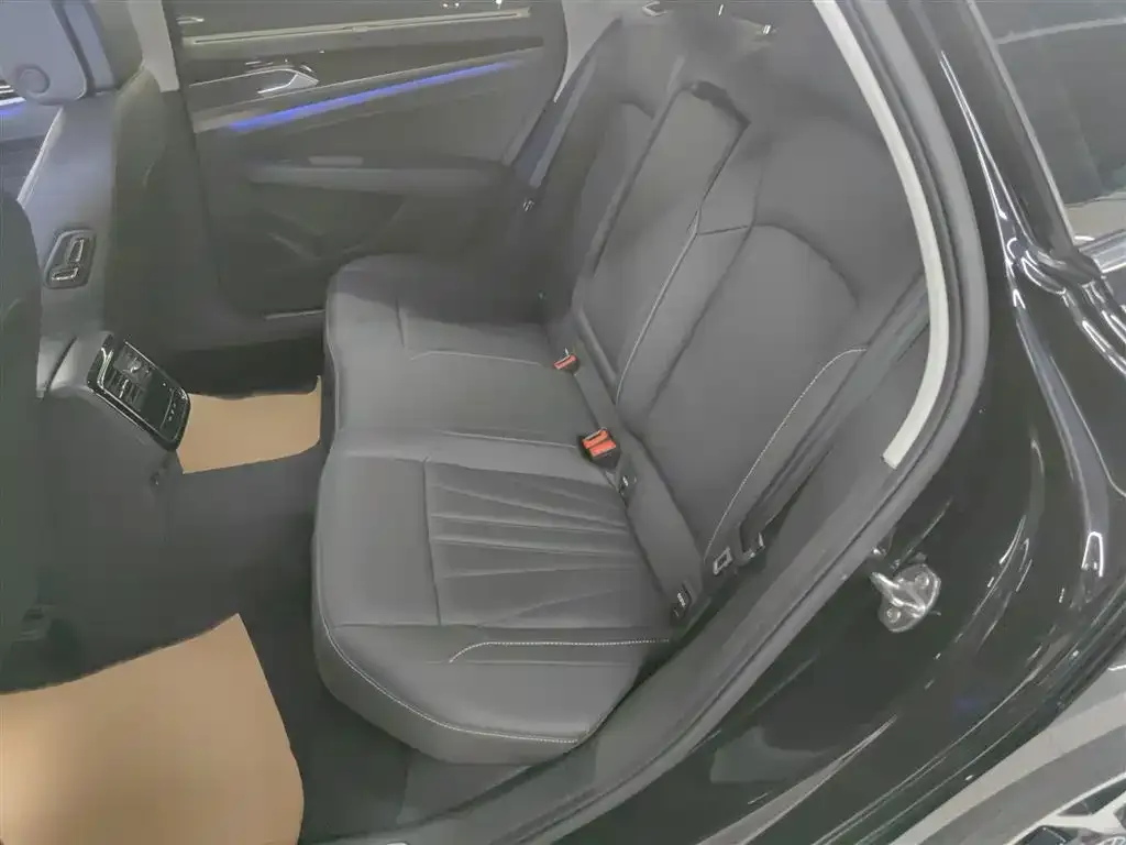 Volkswagen Passat — фото 4