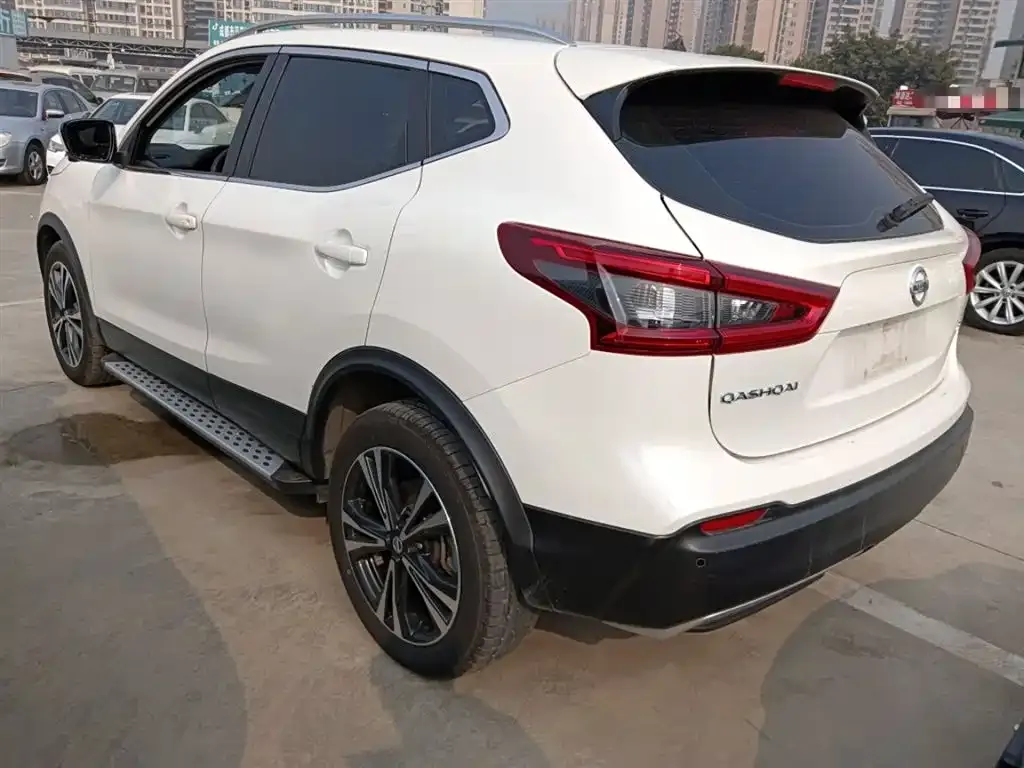 Nissan Qashqai — фото 5