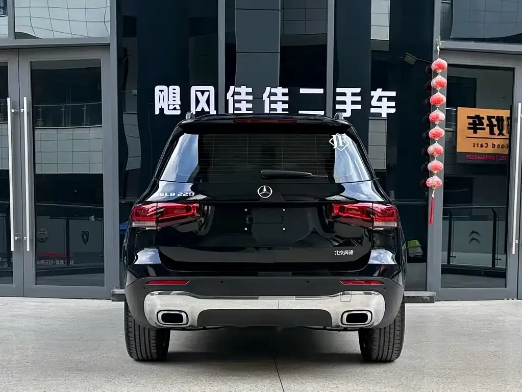 Mercedes-Benz GLB — фото 2