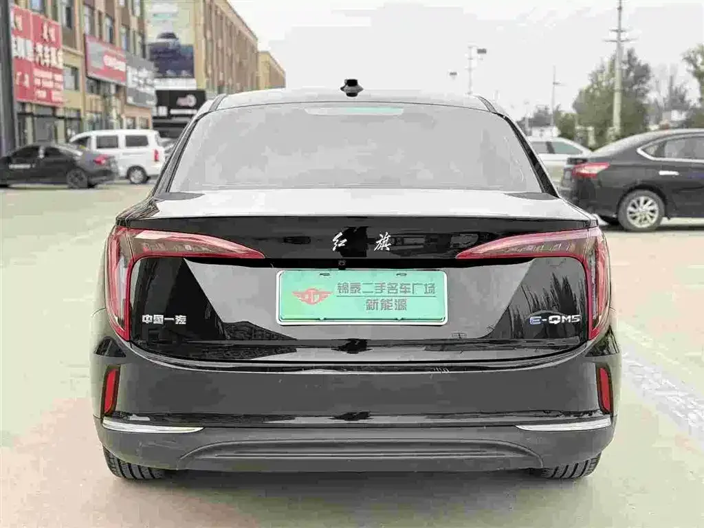 Hongqi E-QM5 — фото 10