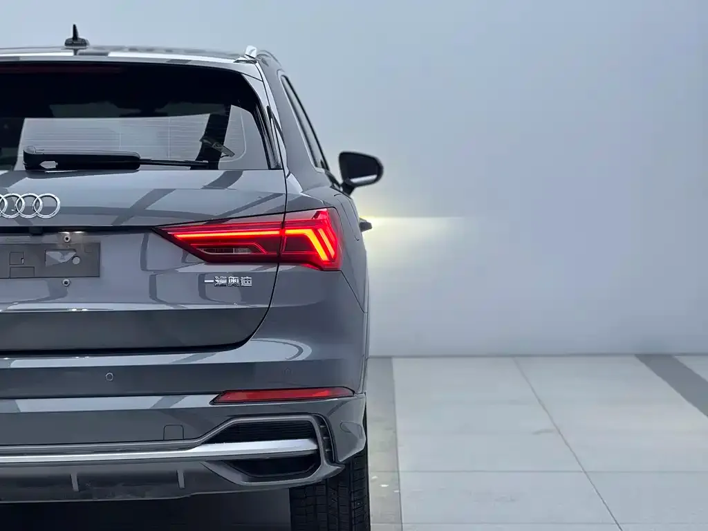 Audi Q3 — фото 5