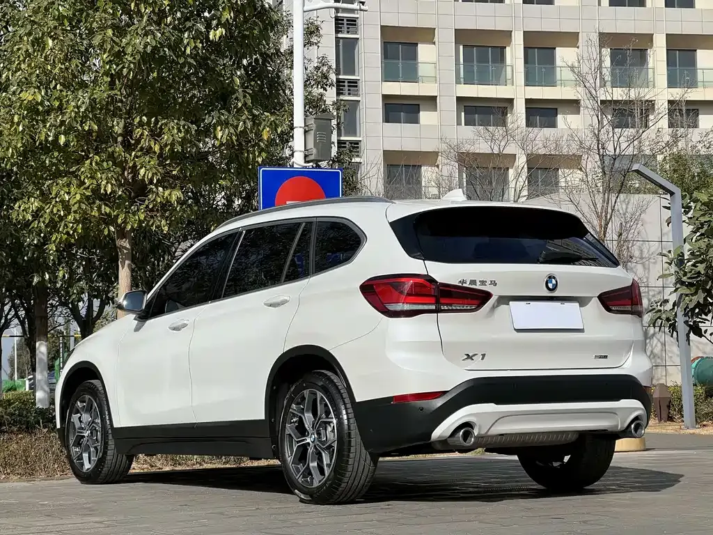 BMW X1 — фото 3