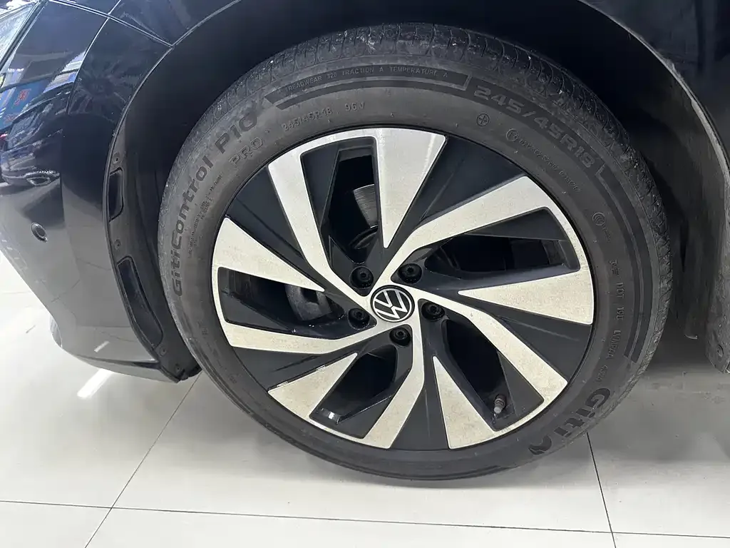 Volkswagen Passat — фото 5